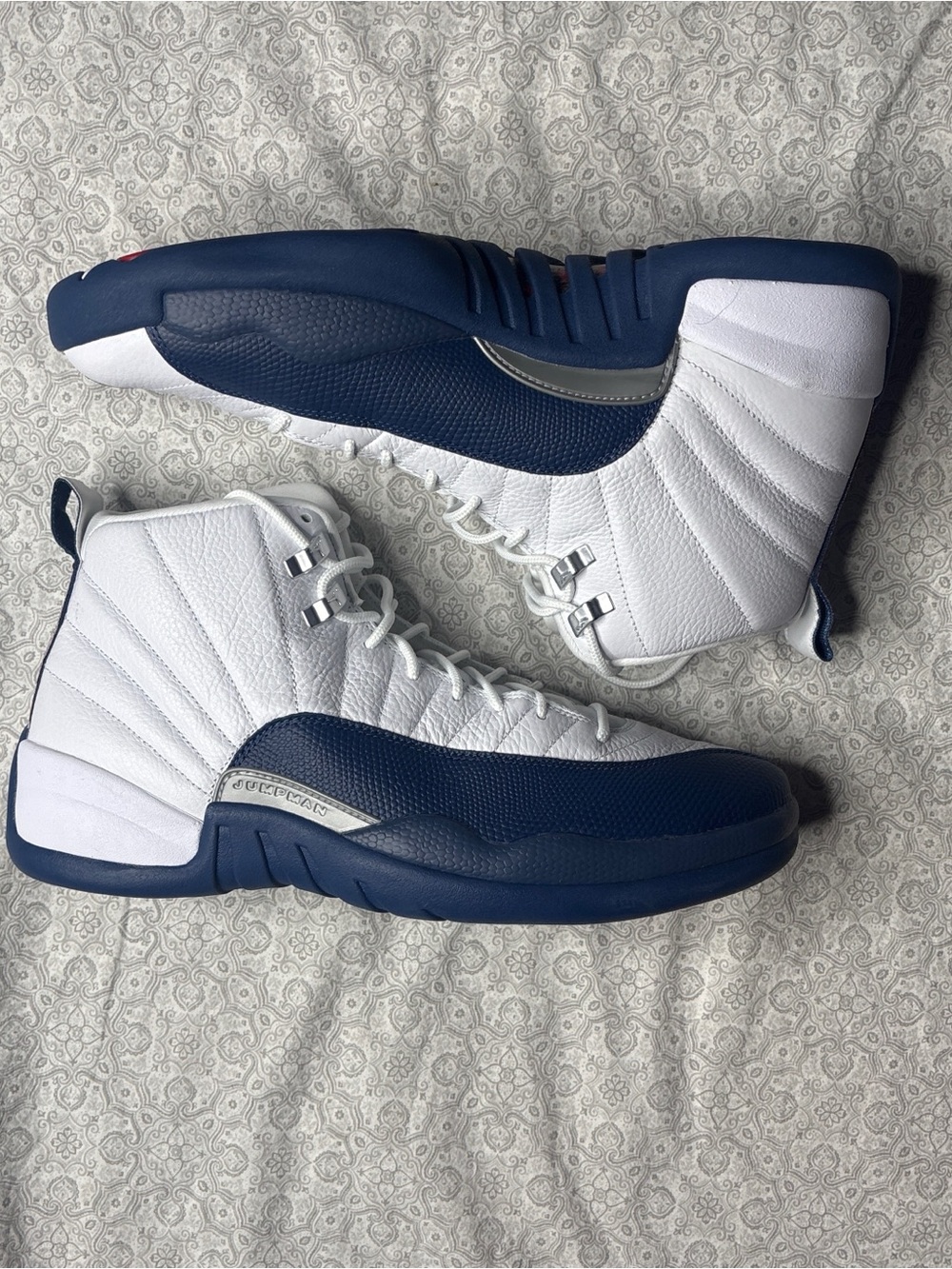 Jordan Retro High Top Sneakers - White & Navy